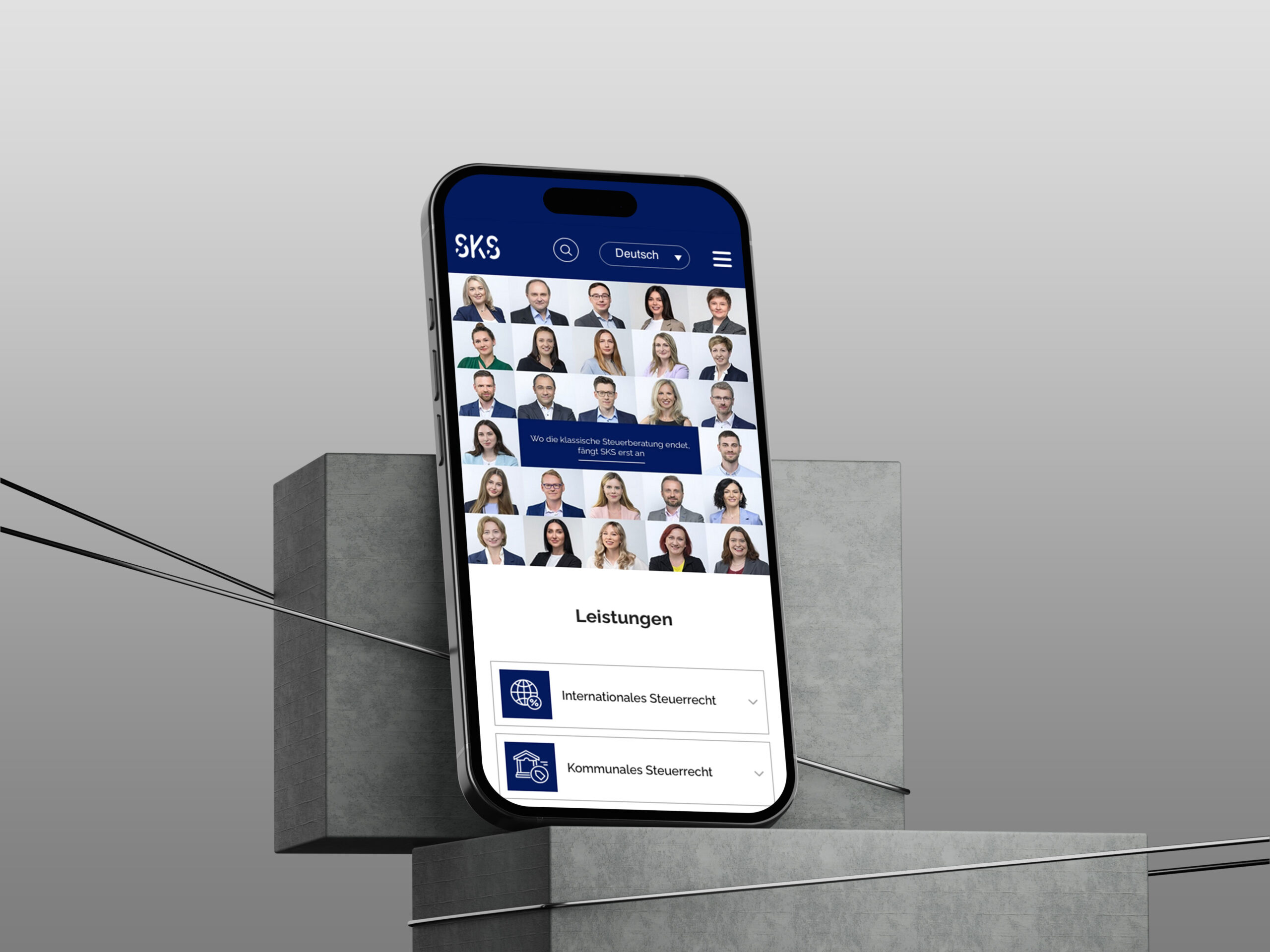 iPhone 16 Pro auf Betonklötzen mit SKS Website