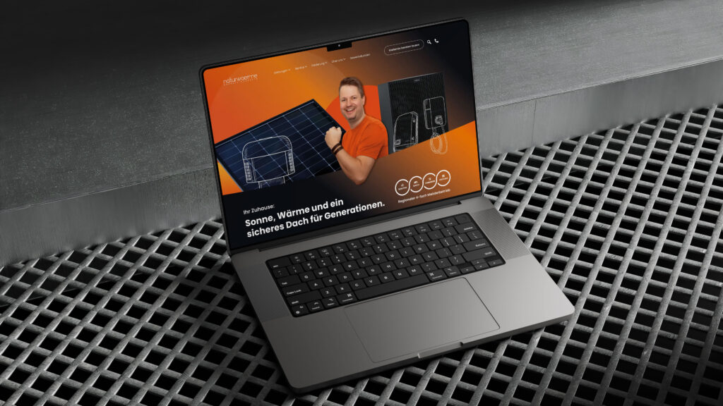 Macbook Pro auf Designertisch aus Eisen