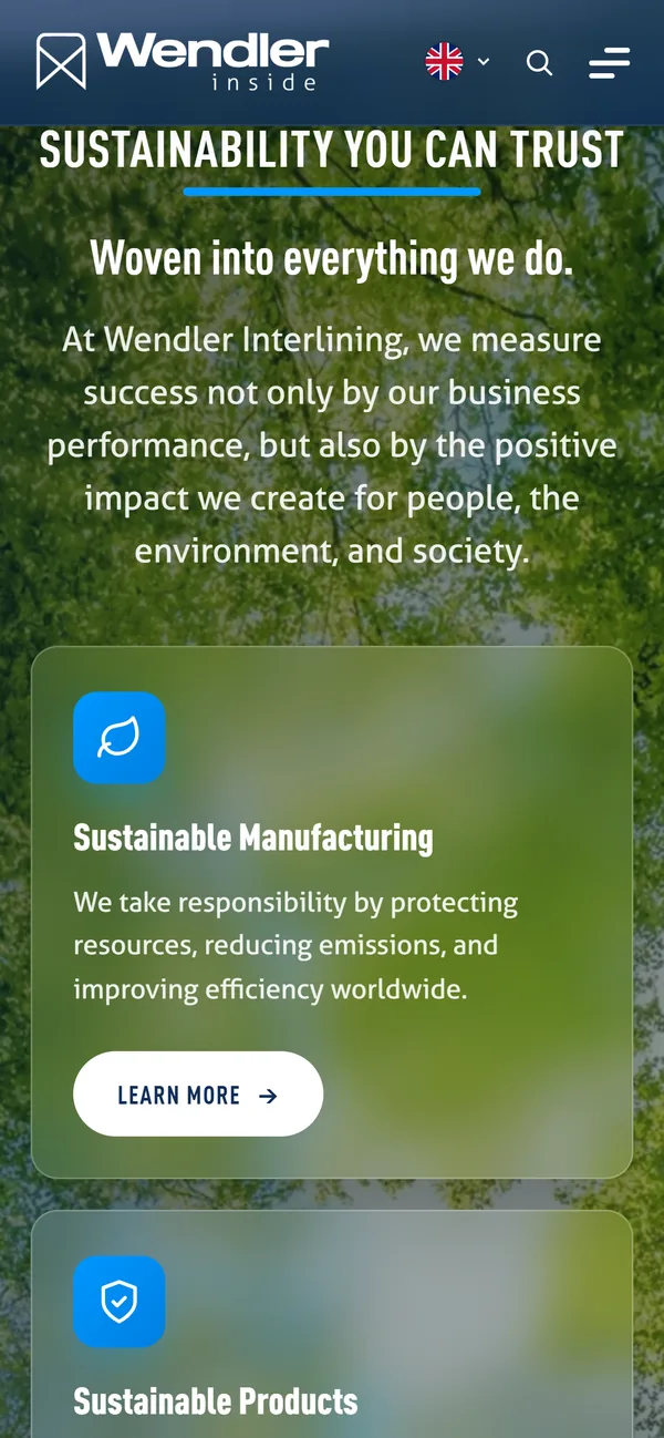 Wendler-Inside-Website auf dem Smartphone: Bereich „Sustainability you can trust“ mit Waldmotiv und der Karte „Sustainable Manufacturing“
